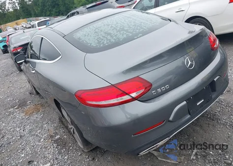 2017 Mercedes-Benz C 300 из США, поврежденный, VIN WDDWJ4JB4HF379226